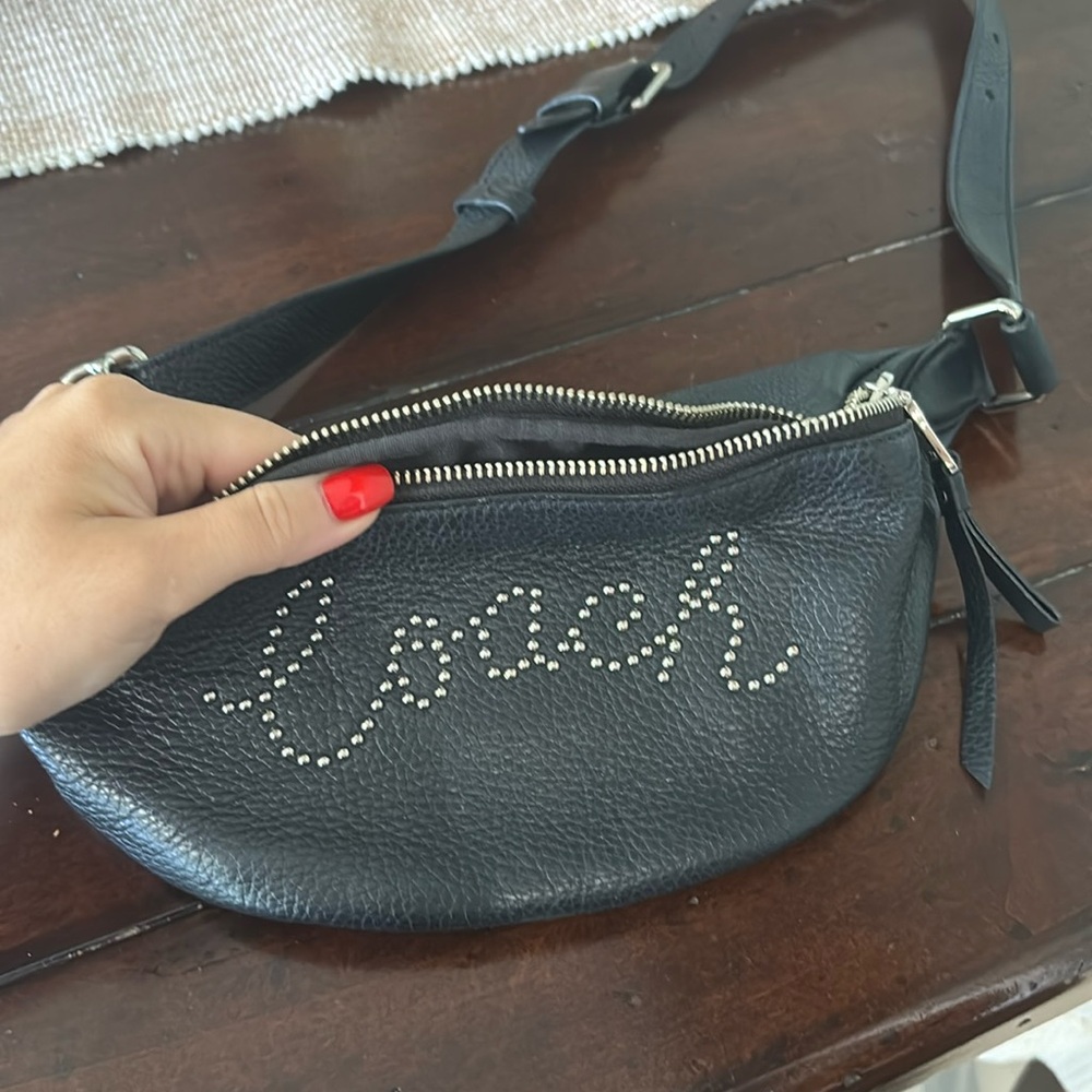 COACH pouch